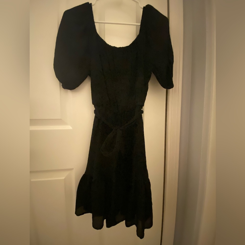 All In Favor Off the Should Puff Sleeve Mini Dress, size Medium. Worn once.